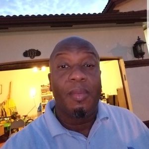 Meet your Posher, Ellis